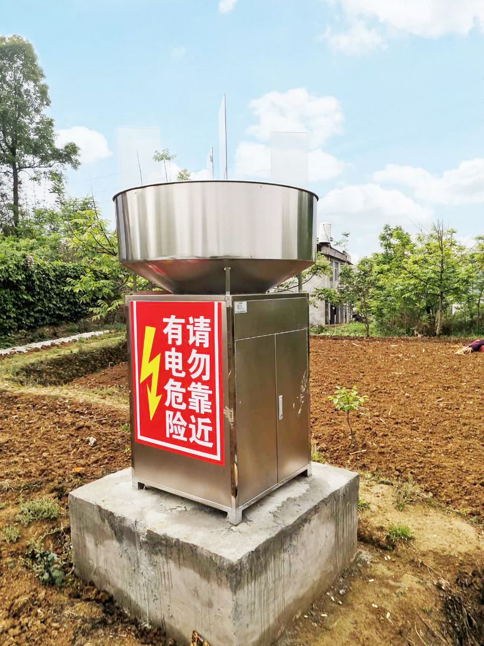 高空測報燈廣州測試效果實拍圖
